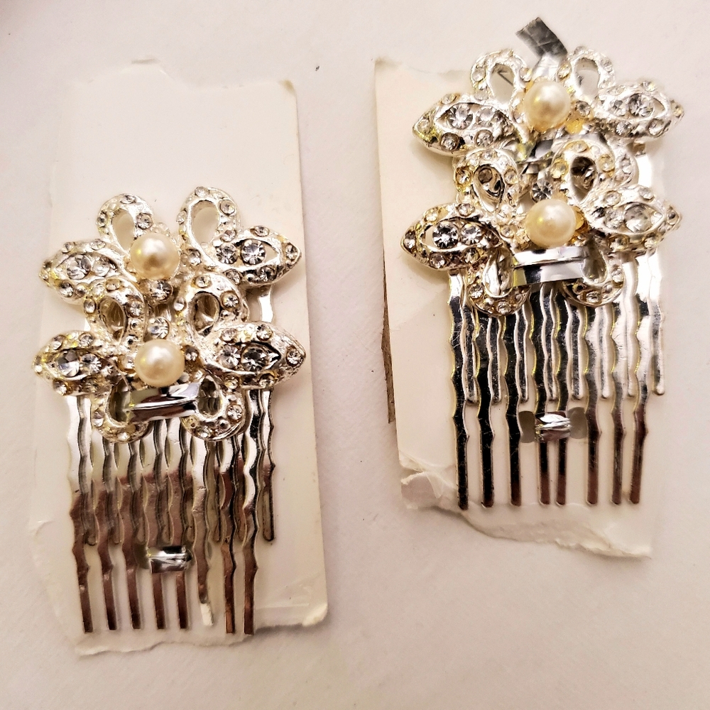 2 Beautiful Rhinestone & Pearl Hair Combs - Picture 2 of 2